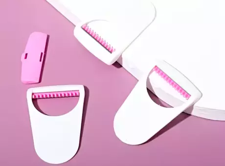 Imagen miniatura de AFEITADOR 6 PCS ROSA A1P5701