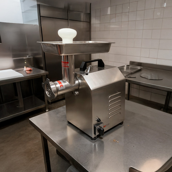 Imagen de MOLINO DE CARNE TOKYO INDUSTRIAL MOD TC-8 BOCA 8